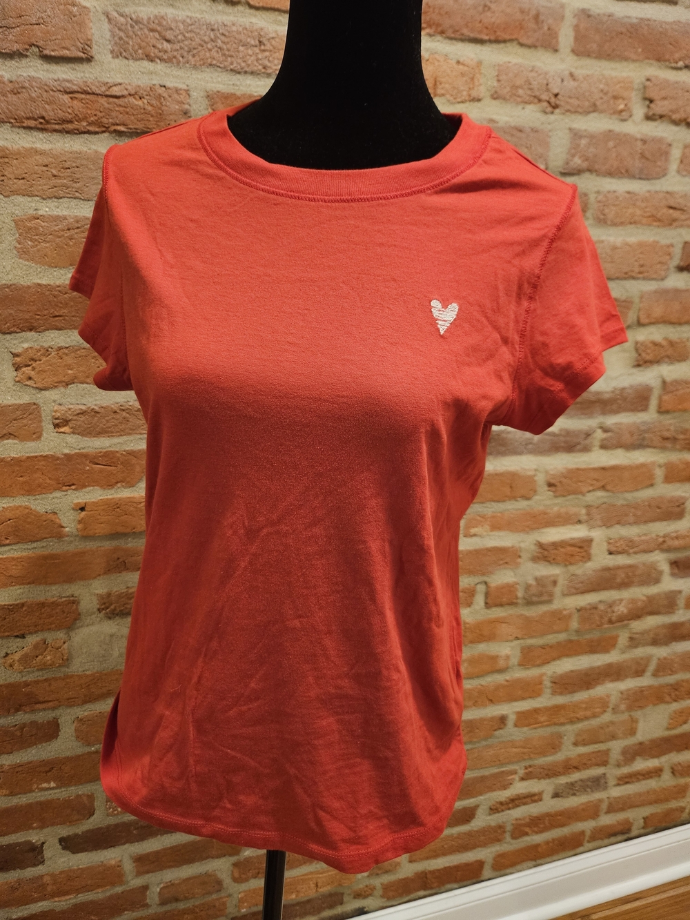 Universal Thread Red Short Sleeve Tee with Small White Heart